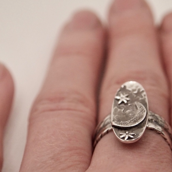 Rustic, Silver Ring - Picture 5 of 8